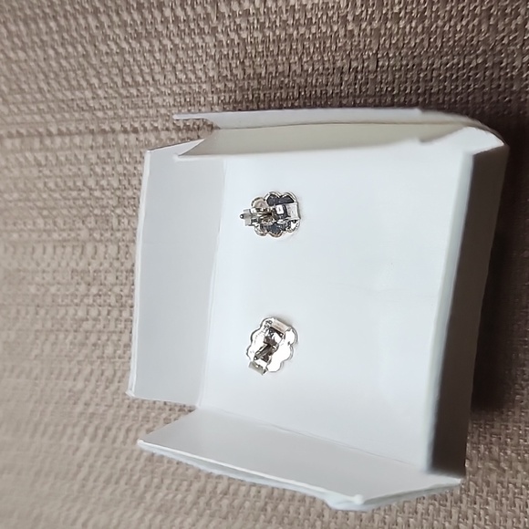 Avon Vintage Pearlesque and Rhinestone Pierced Earrings, NIB - Picture 3 of 8